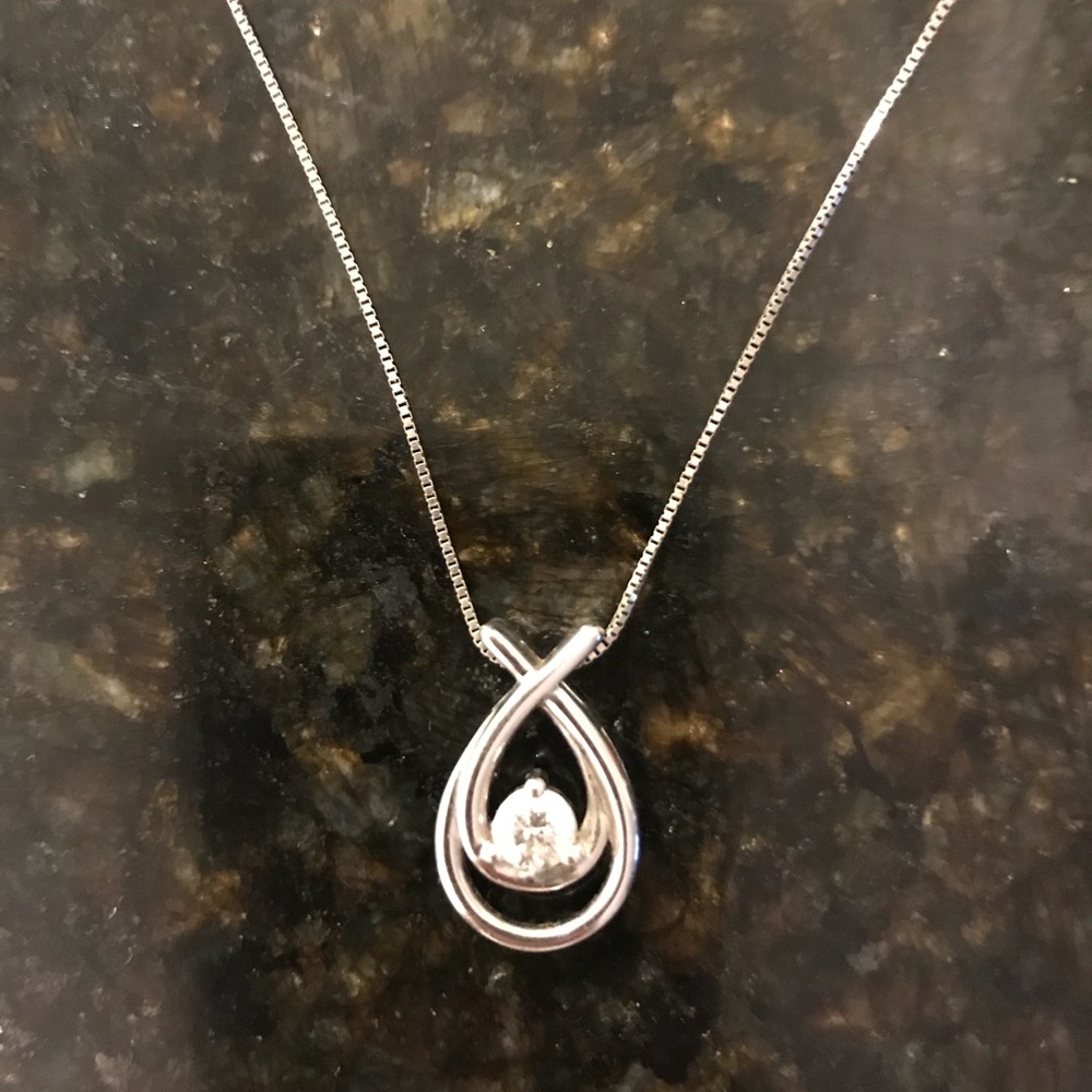 White Gold Diamond necklace 💎